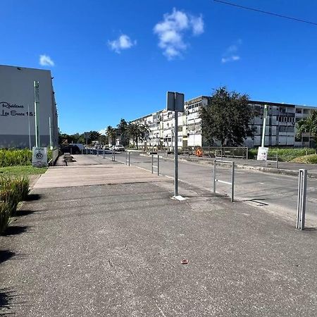 Appartement Proche Aeroport Au Rez-De-Chaussee レザビーム エクステリア 写真