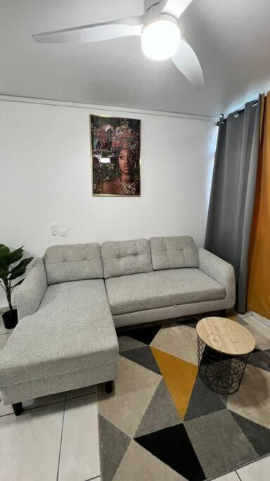 Appartement Proche Aeroport Au Rez-De-Chaussee レザビーム エクステリア 写真